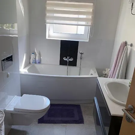 3 Pokojowy Apartament Na Parterze Domu W Gdyni Orlowie Apartment